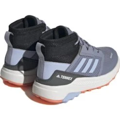 ADIDAS Kids' Terrex Trailmaker Mid RAIN.RDY Hiking Shoes -Outwell || Petromax || Robens Salgsbutikk adidas kids terrex trailmaker mid rain rdy hiking shoes silvio bludaw cblack 4