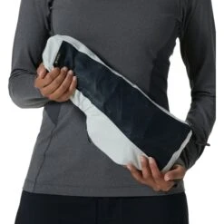 Mountain Hardwear Women's Exposure/2 Gore-Tex Paclite Jacket -Outwell || Petromax || Robens Salgsbutikk mountain hardwear women s exposure 2 gore tex paclite jacket stone 3