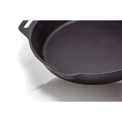Outwell || Petromax || Robens Salgsbutikk -Outwell || Petromax || Robens Salgsbutikk petromax fire skillet fp30h with two handles black 1