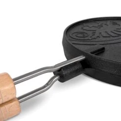 Petromax Rotating Waffle Iron -Outwell || Petromax || Robens Salgsbutikk petromax rotating waffle iron black 3